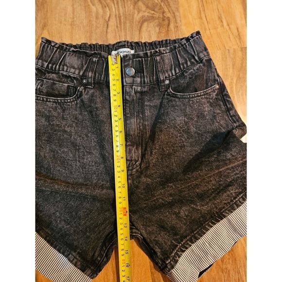 Vigoss NWOT Gray Ultra High Rise 29 shorts - Picture 6 of 9